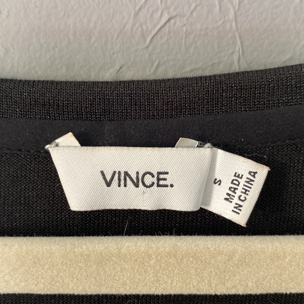 Vince Black & White Color Block Semi Sheer V-Neck Long Sleeve T-Shirt Top - Picture 2 of 5